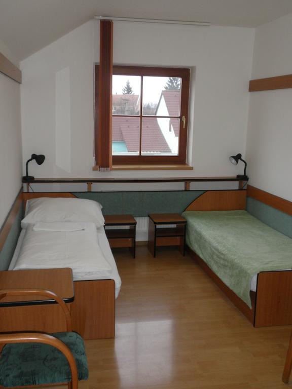 Hotel Le Cafe Pohořelice 객실 사진